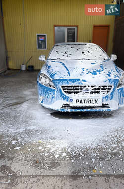 Хэтчбек Volvo V40 2014 в Пустомытах