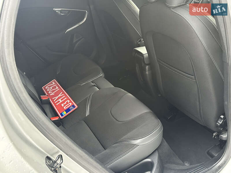 Хетчбек Volvo V40 2012 в Луцьку