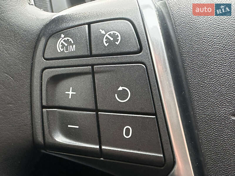 Хетчбек Volvo V40 2012 в Луцьку