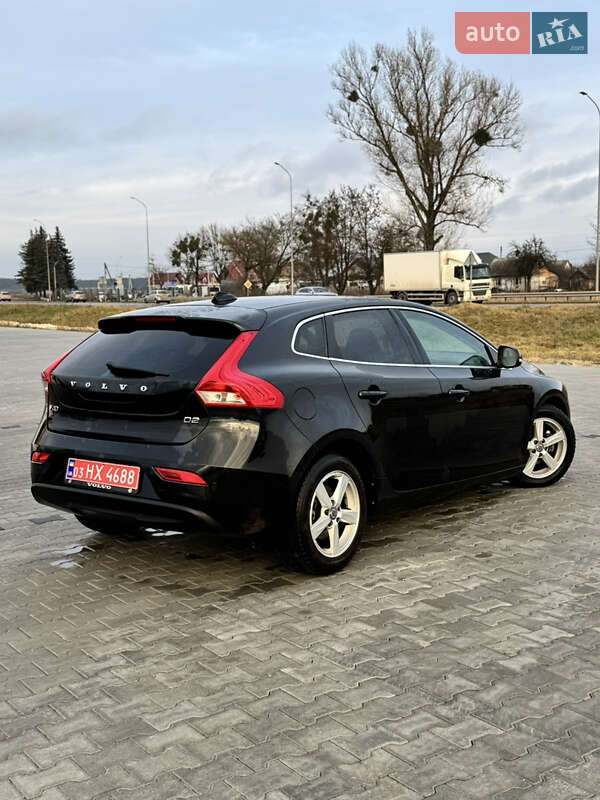 Хэтчбек Volvo V40 2014 в Бродах