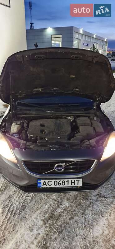 Хэтчбек Volvo V40 2013 в Луцке