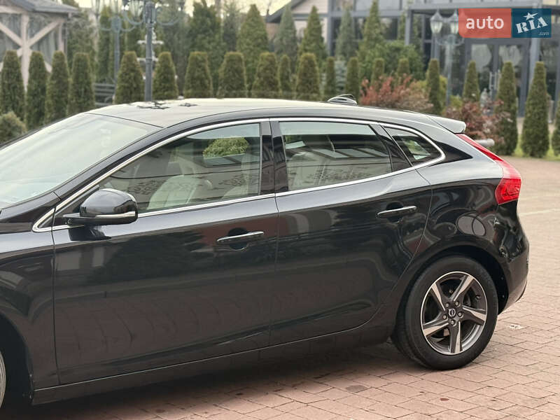 Хетчбек Volvo V40 2013 в Стрию
