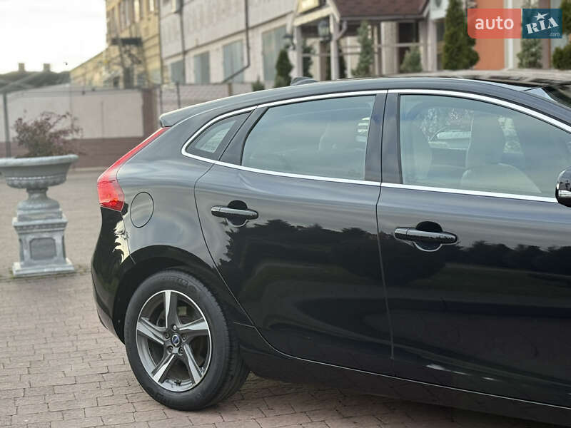 Хетчбек Volvo V40 2013 в Стрию