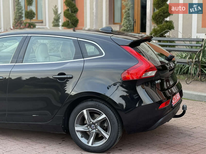 Хетчбек Volvo V40 2013 в Стрию