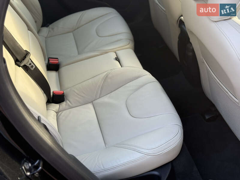 Хетчбек Volvo V40 2013 в Стрию