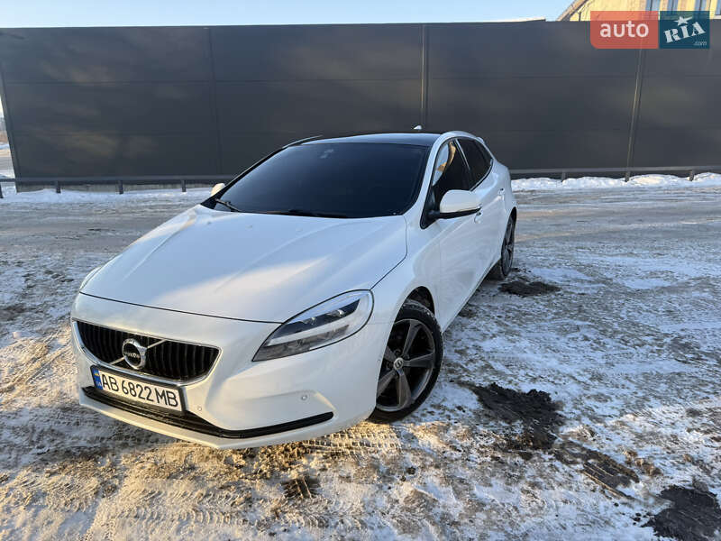 Хэтчбек Volvo V40 2016 в Виннице