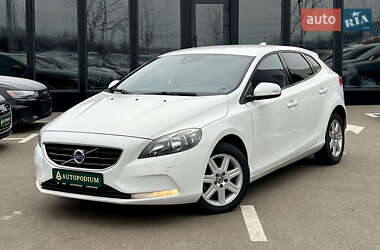 Хетчбек Volvo V40 2013 в Києві