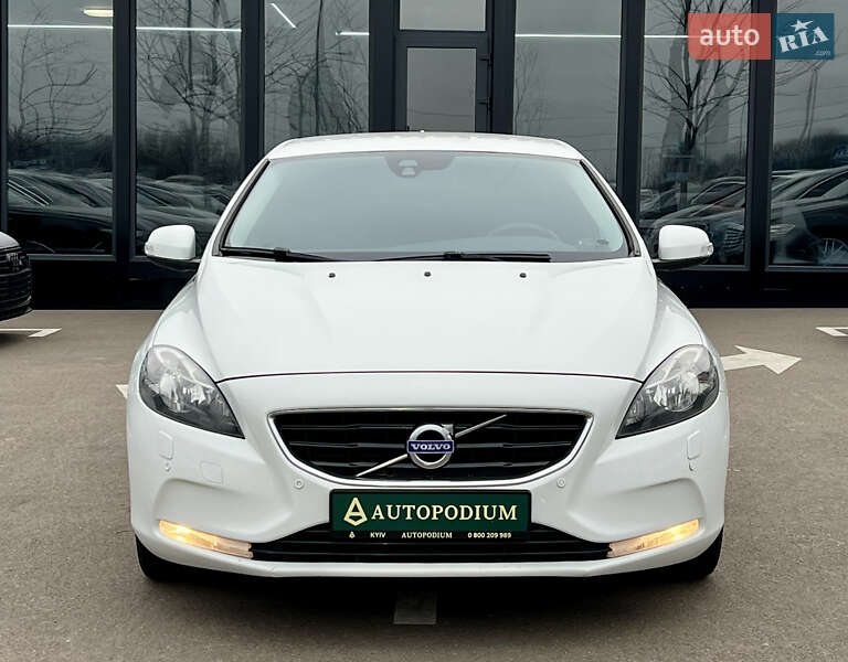 Хэтчбек Volvo V40 2013 в Киеве фото 5 Хэтчбек Volvo V40 2013 в Киеве