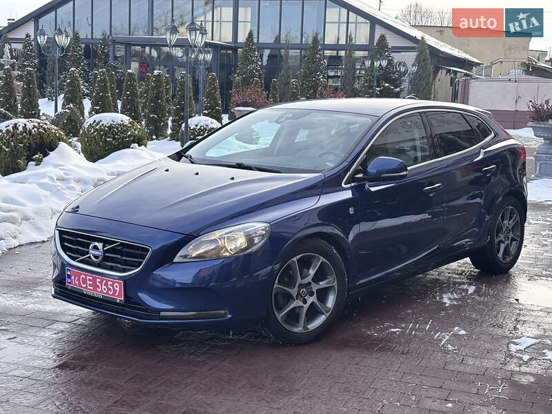 Хетчбек Volvo V40 2015 в Стрию