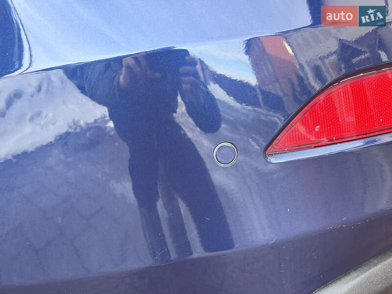 Хетчбек Volvo V40 2015 в Стрию