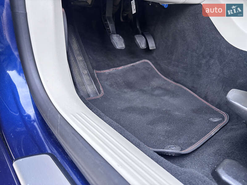 Хетчбек Volvo V40 2015 в Стрию