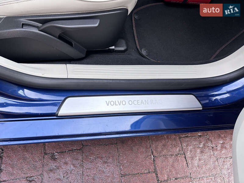 Хетчбек Volvo V40 2015 в Стрию