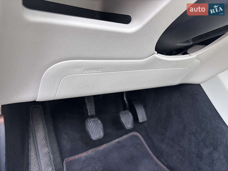 Хетчбек Volvo V40 2015 в Стрию