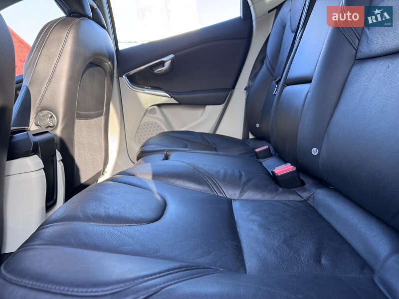 Хэтчбек Volvo V40 2013 в Стрые фото 63 Хэтчбек Volvo V40 2013 в Стрые