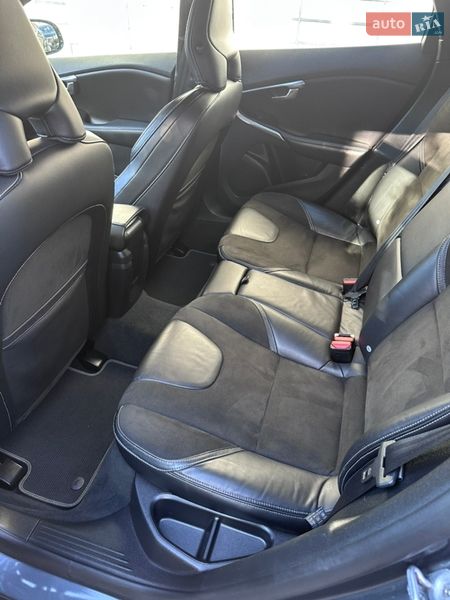 Хэтчбек Volvo V40 2013 в Жмеринке