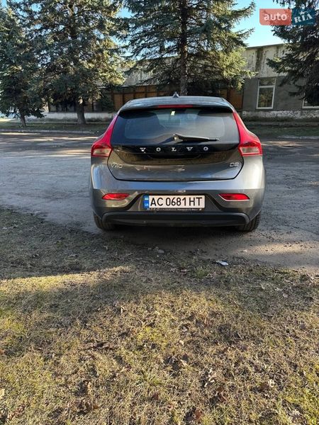 Хэтчбек Volvo V40 2013 в Луцке