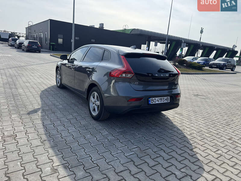 Хетчбек Volvo V40 2012 в Тернополі