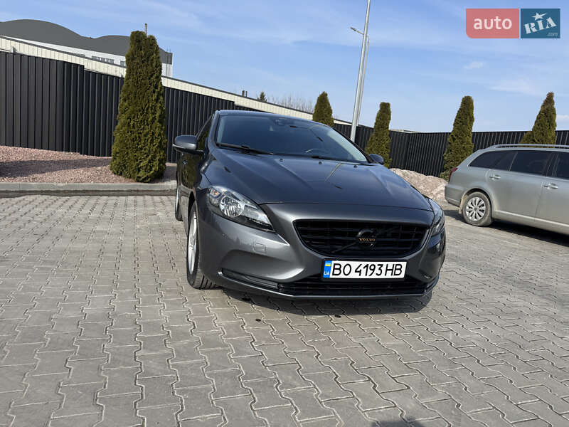 Хетчбек Volvo V40 2012 в Тернополі
