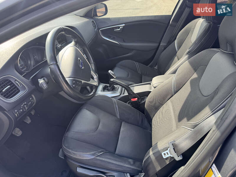 Хетчбек Volvo V40 2012 в Тернополі