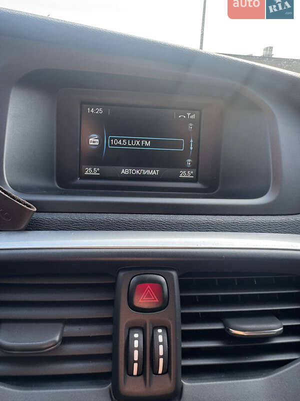 Хетчбек Volvo V40 2012 в Тернополі