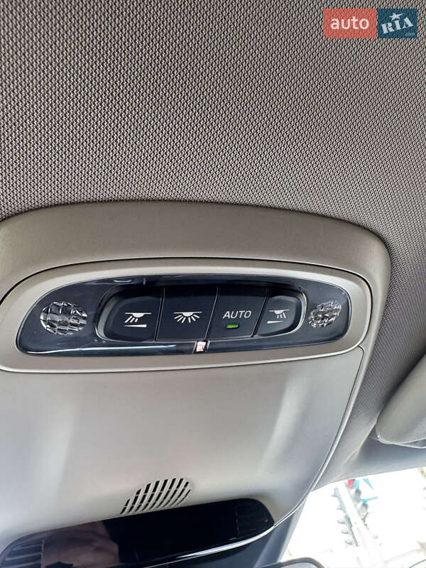 Хетчбек Volvo V40 2012 в Тернополі