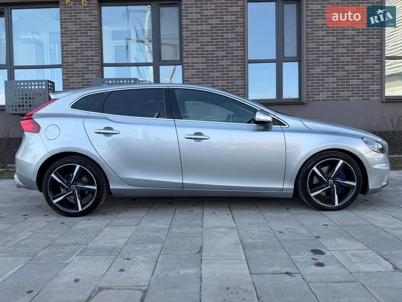 Хетчбек Volvo V40 2013 в Львові фото 11 Хетчбек Volvo V40 2013 в Львові
