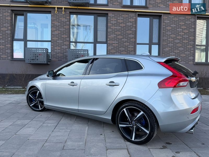 Хетчбек Volvo V40 2013 в Львові фото 18 Хетчбек Volvo V40 2013 в Львові