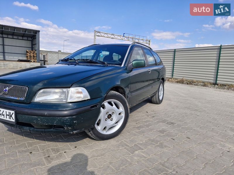 Volvo V40 1999