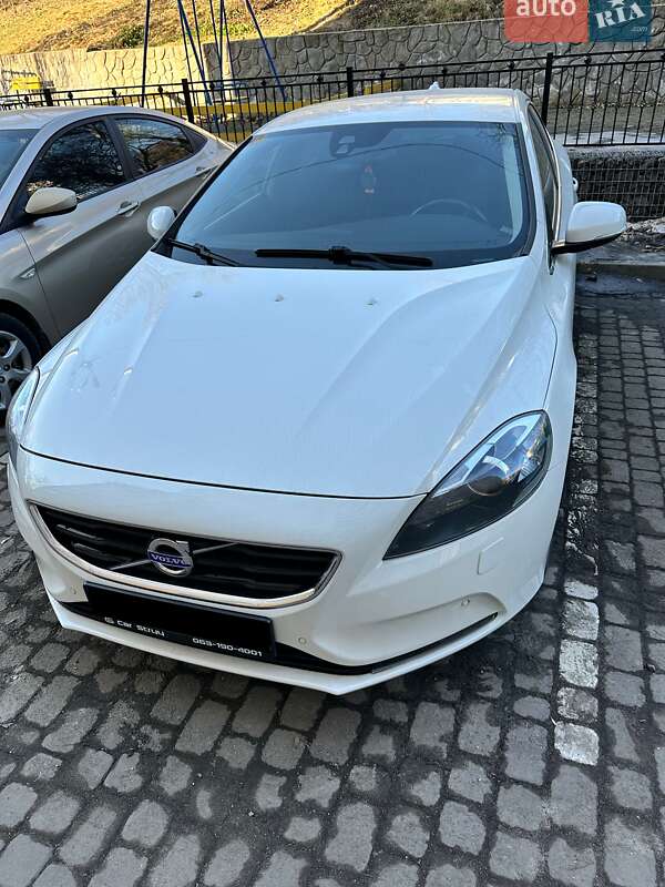 Volvo V40 2013