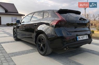 Хэтчбек Volvo V40 2013 в Нетешине