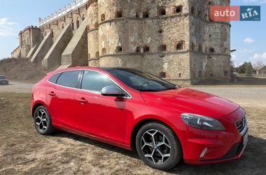 Хетчбек Volvo V40 2015 в Хмельницькому