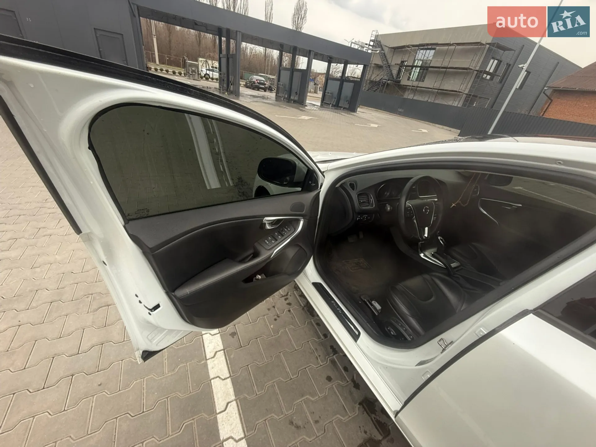 2016 Volvo V40 - мініатюра 16