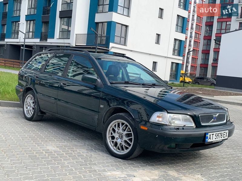 Volvo V40 1999