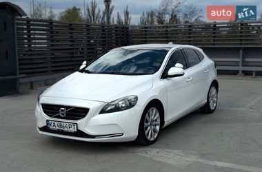 Хетчбек Volvo V40 2013 в Києві