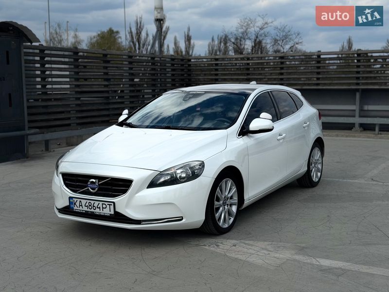 Volvo V40 2013