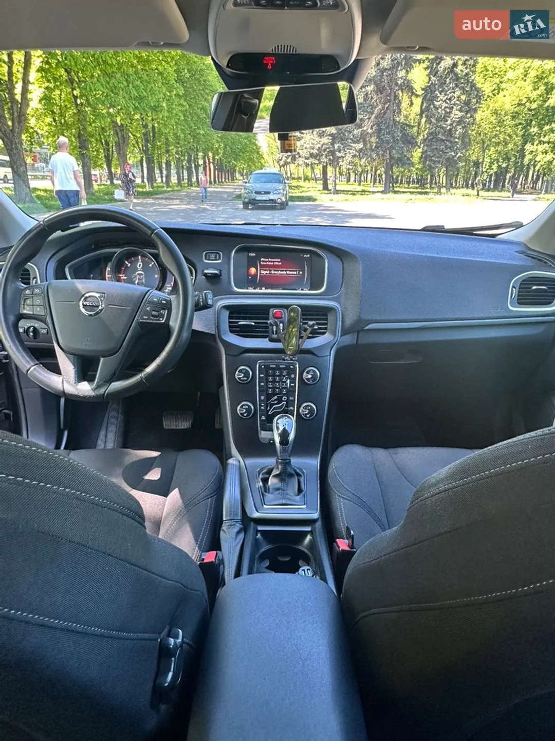 2017 Volvo V40 - мініатюра 9