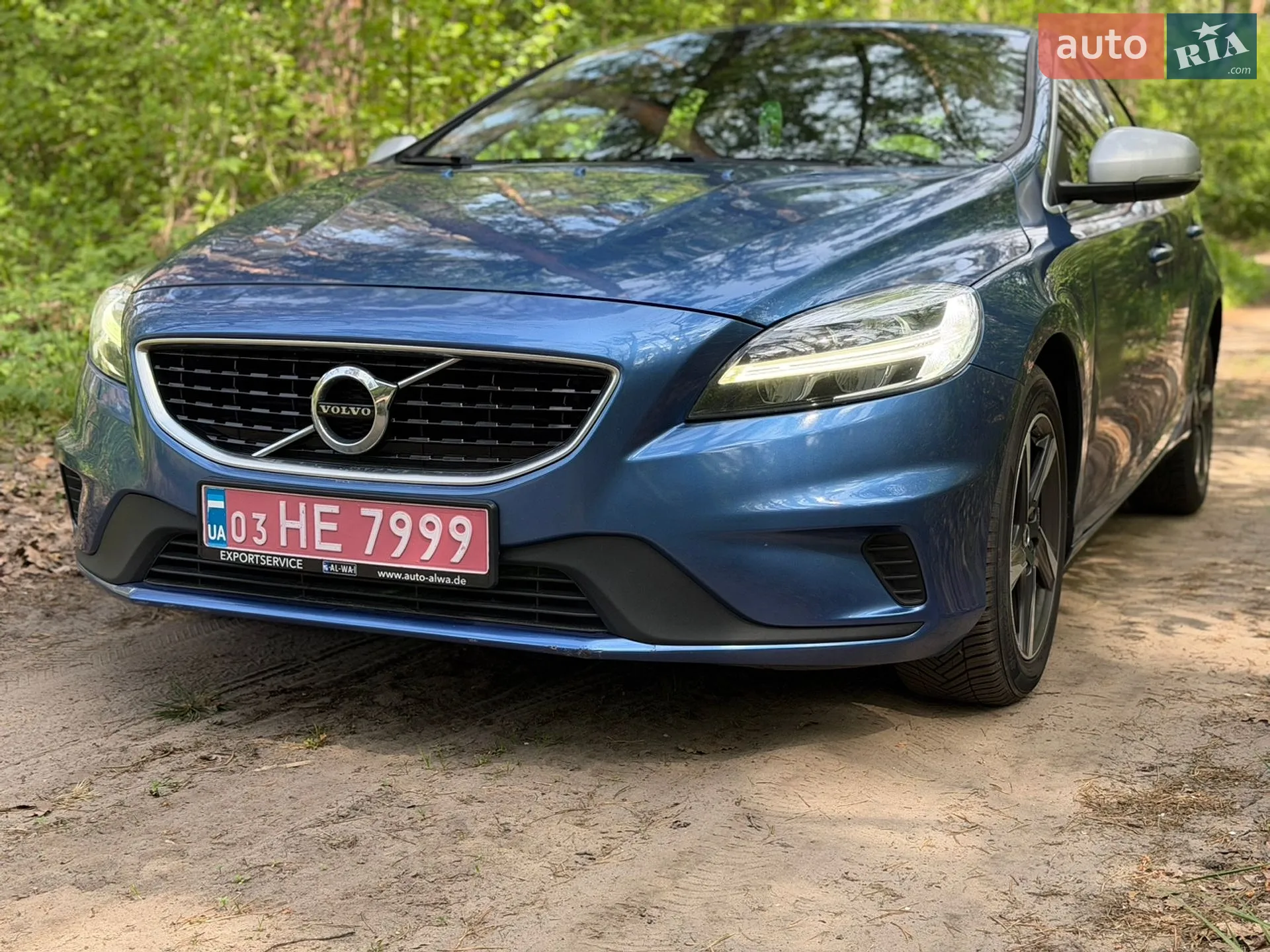 Volvo V40 2017 VIN YV1MV7981J2487329 фото оголошення 2 з 48