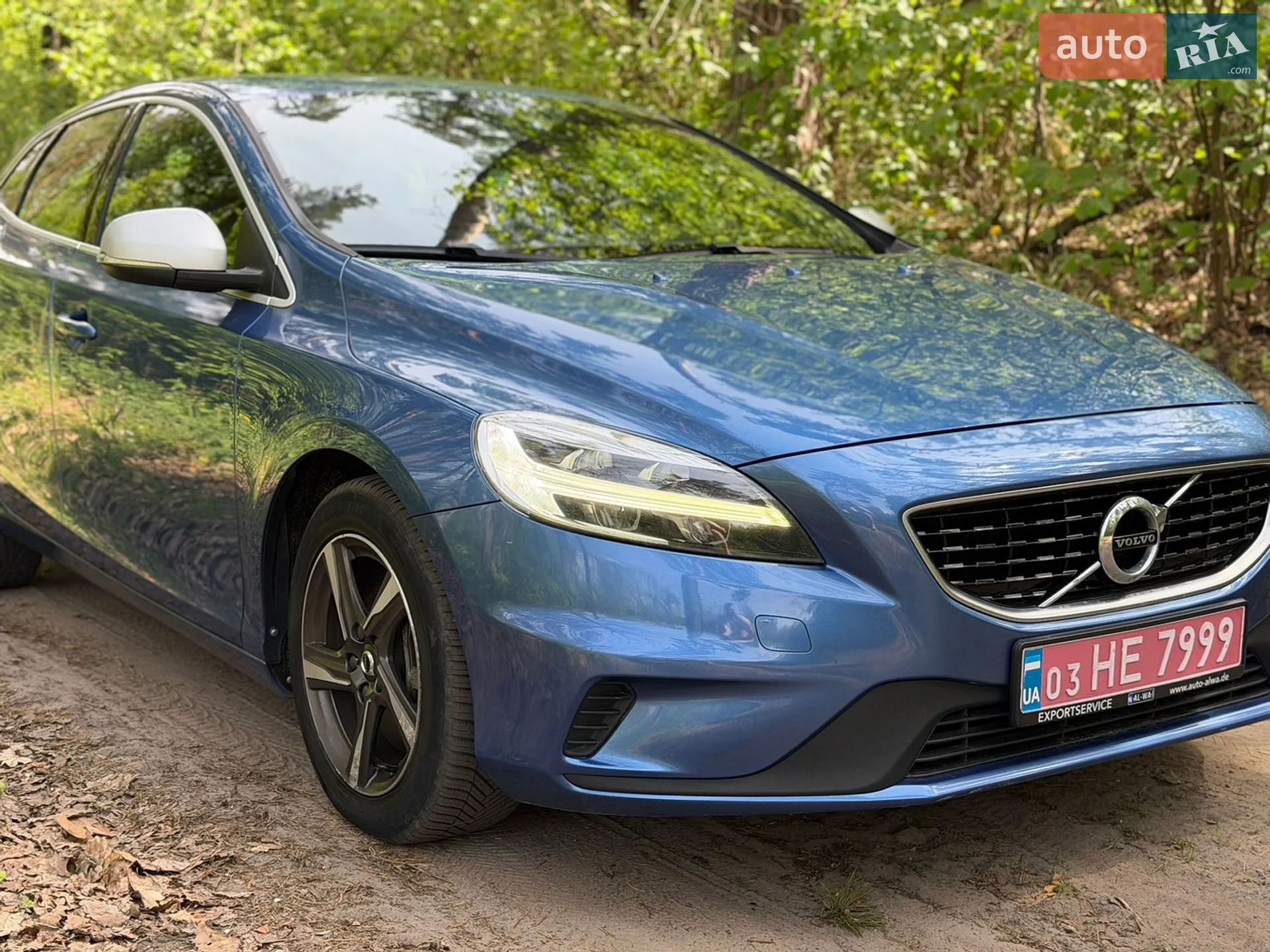 Volvo V40 2017 VIN YV1MV7981J2487329 фото оголошення 3 з 48