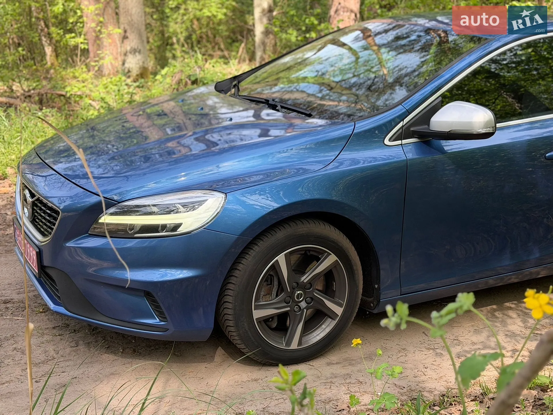 Volvo V40 2017 VIN YV1MV7981J2487329 фото оголошення 6 з 48