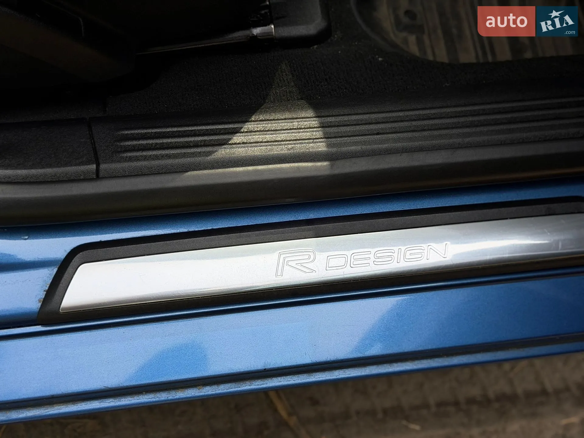 Volvo V40 2017 VIN YV1MV7981J2487329 фото оголошення 20 з 48