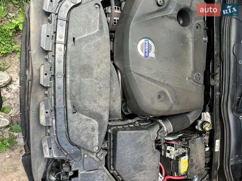 Хэтчбек Volvo V40 2014 в Киеве