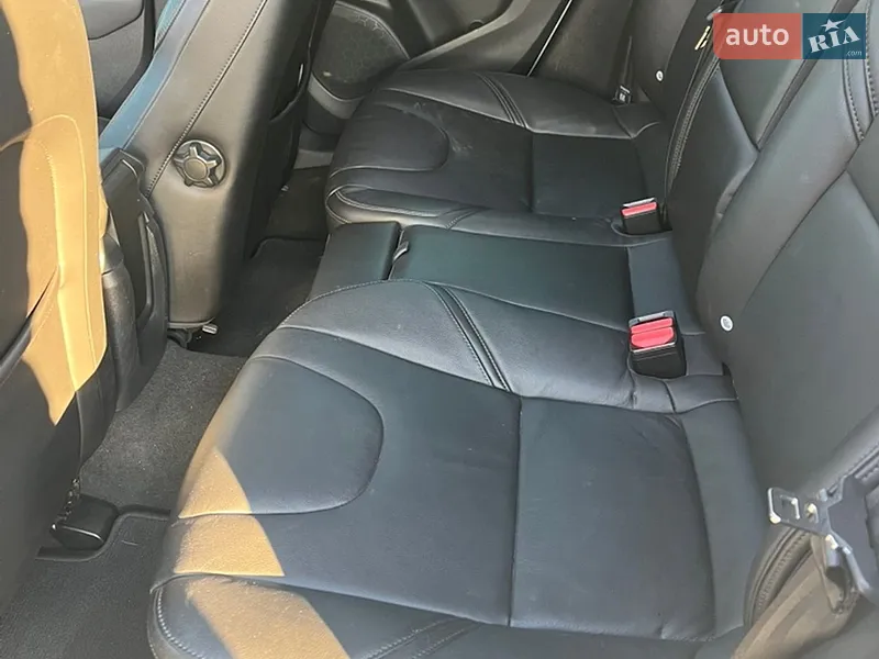 Volvo V40 2018 VIN YV1MV79K0J2486956 фото оголошення 35 з 73