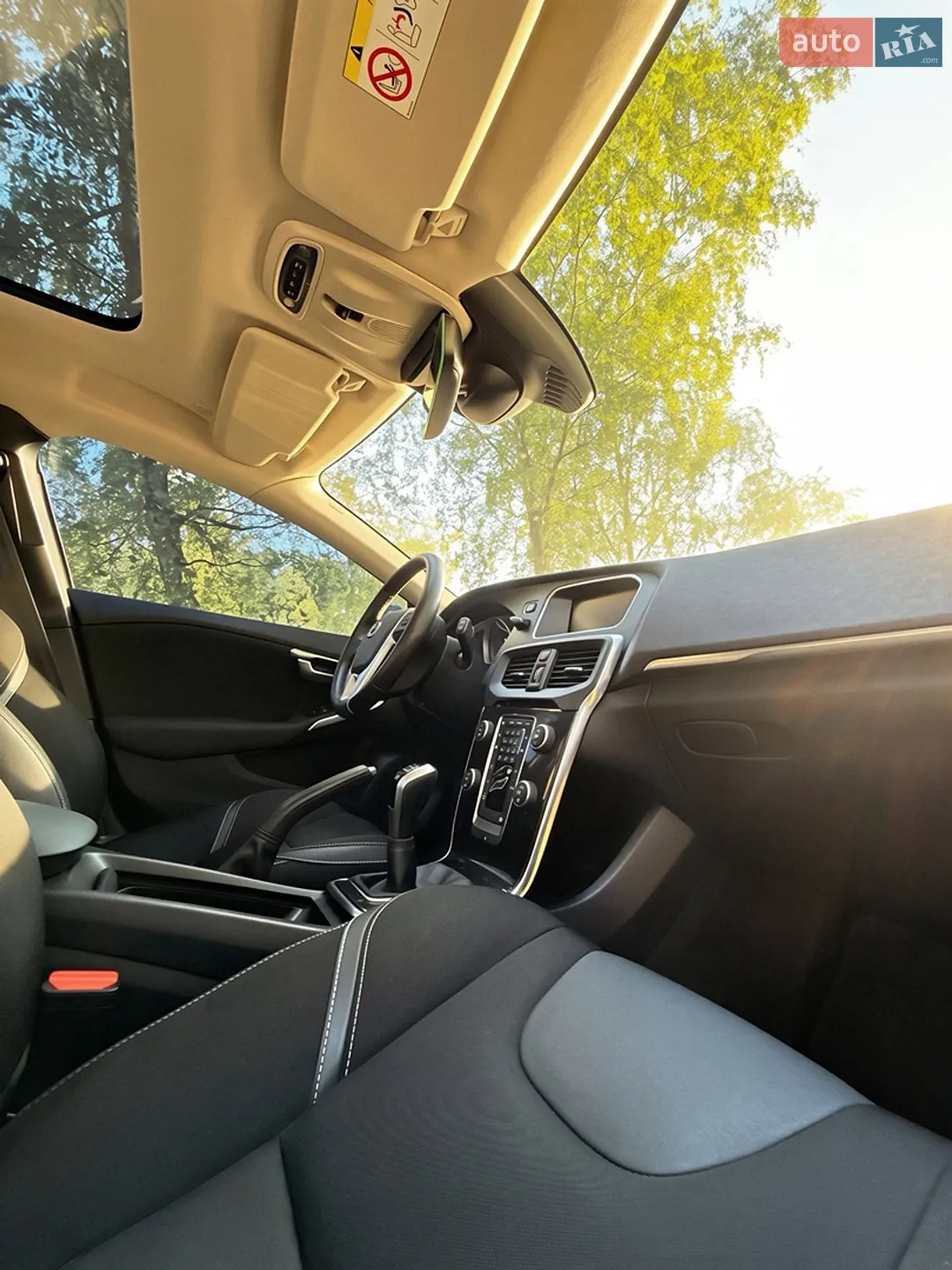 2017 Volvo V40 - мініатюра 9