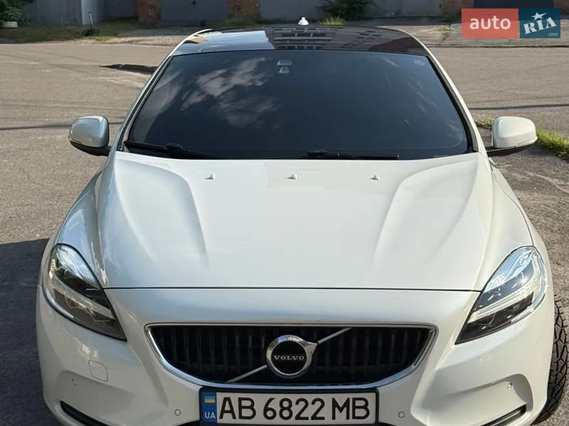 Volvo V40 2016