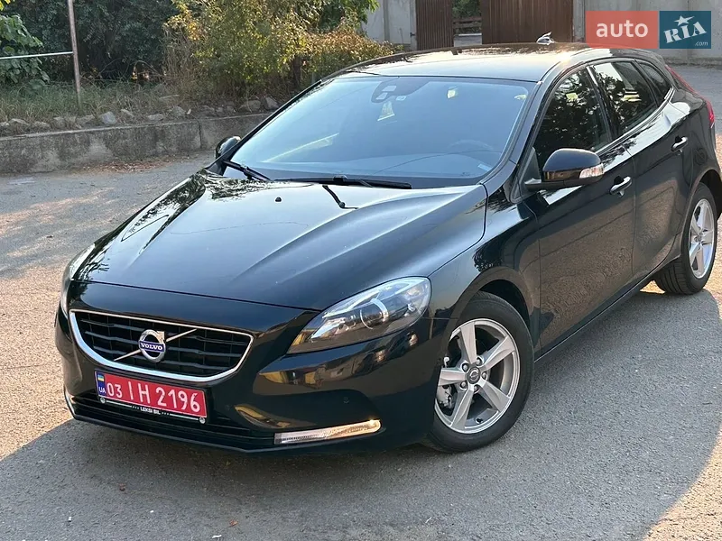 Volvo V40 2014