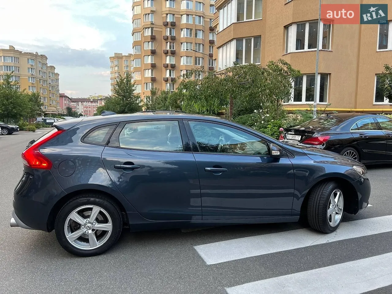 2017 Volvo V40 - мініатюра 8