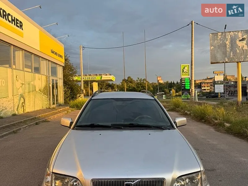 Volvo V40 2000