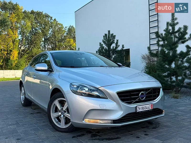 Volvo V40 2014