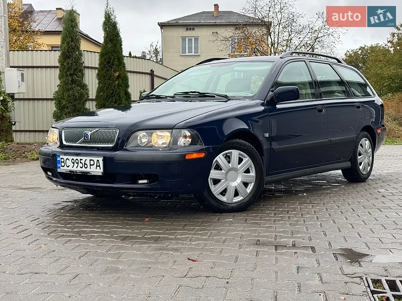 Volvo V40 2001