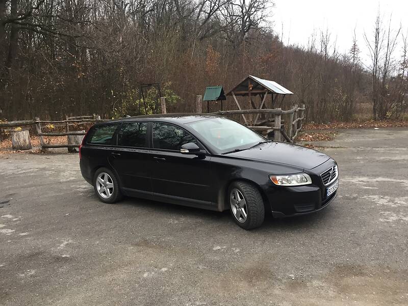 Универсал Volvo V50 2010 в Гусятине